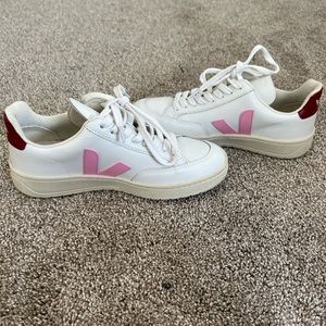 VEJA Sneakers